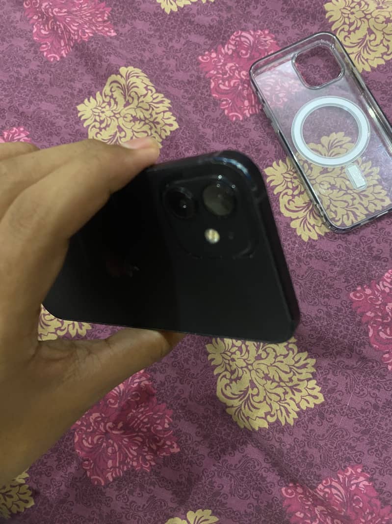Apple iPhone 12 1