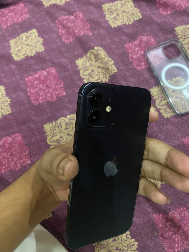 Apple iPhone 12 9