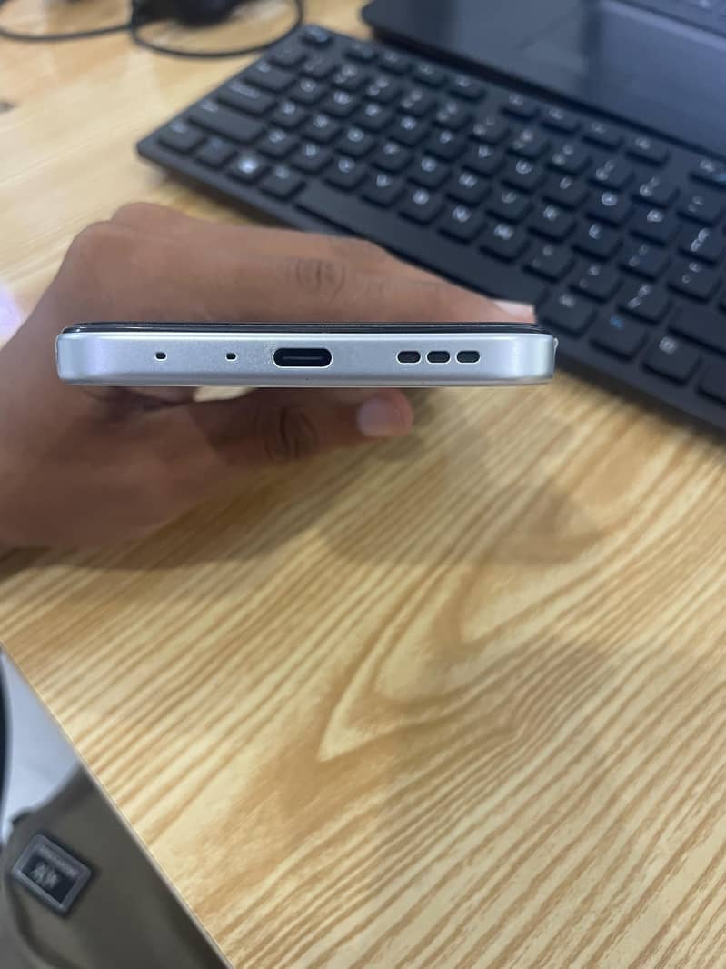 OPPO A6s 3
