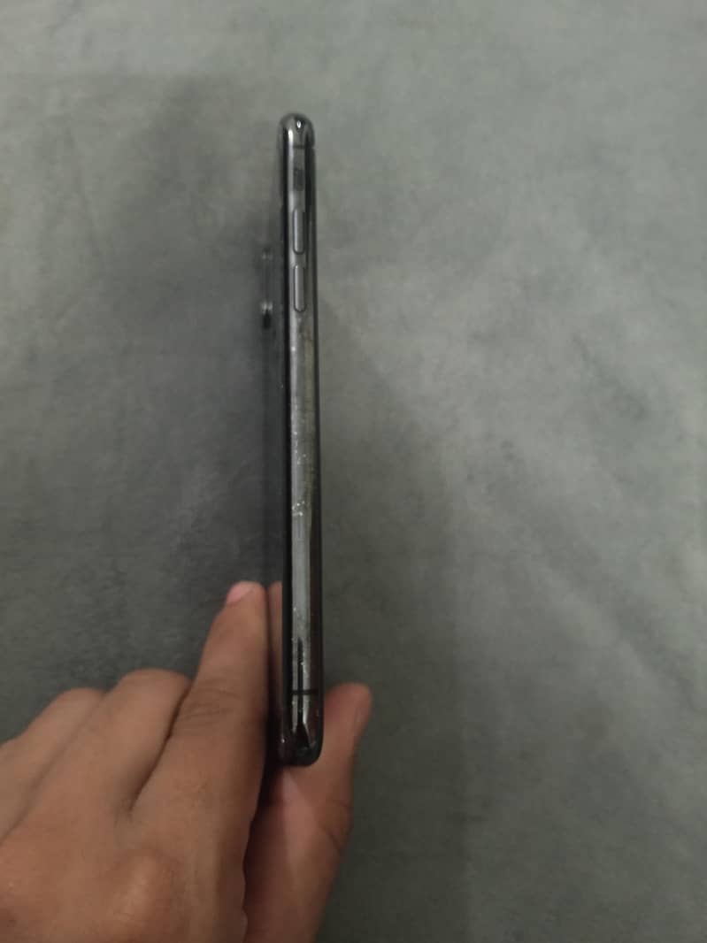 Apple iPhone X 5