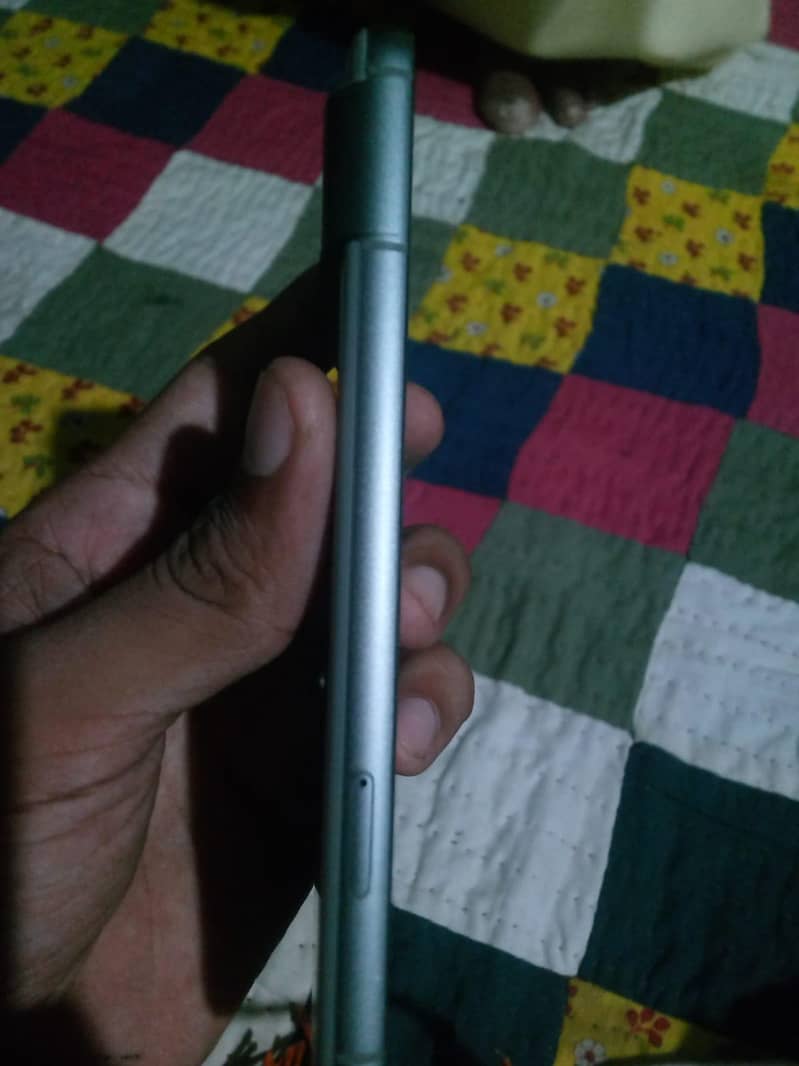 Google Pixel 8 2