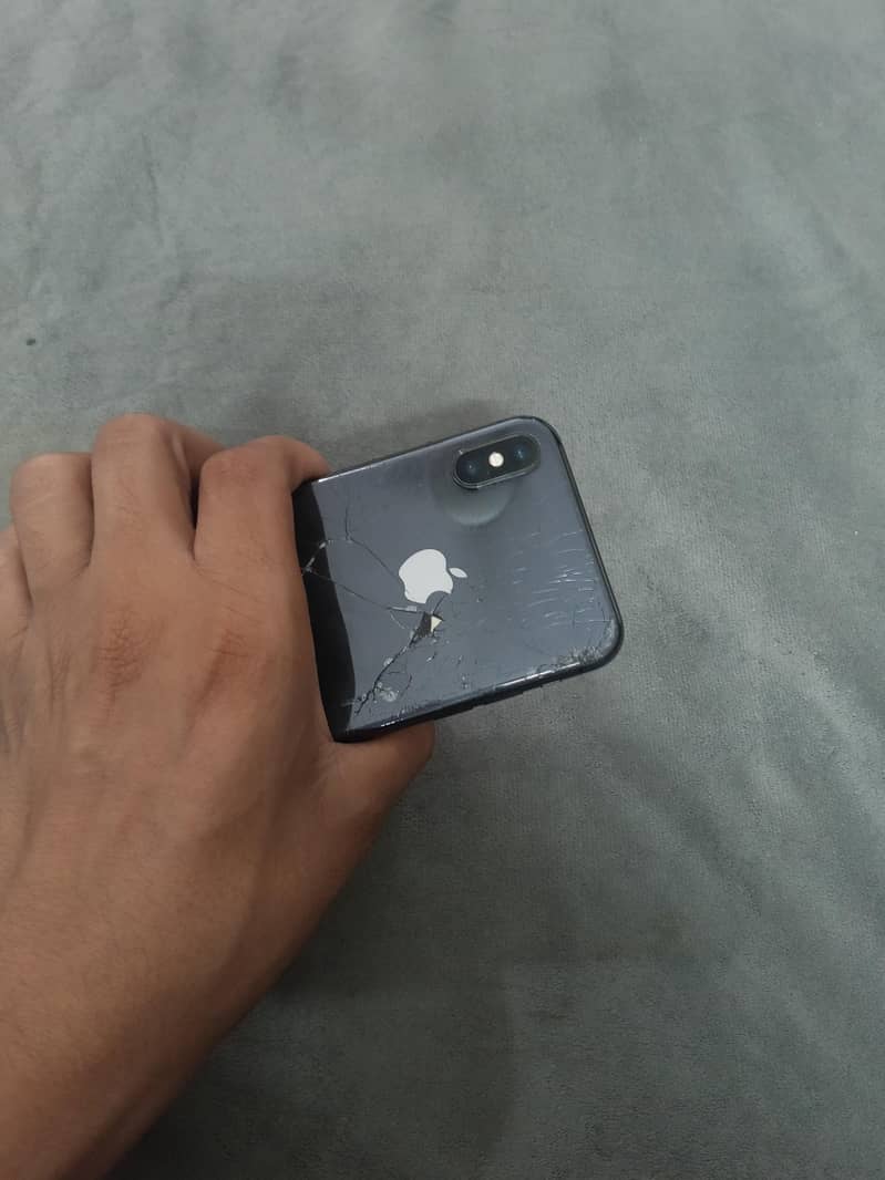 Apple iPhone X 5