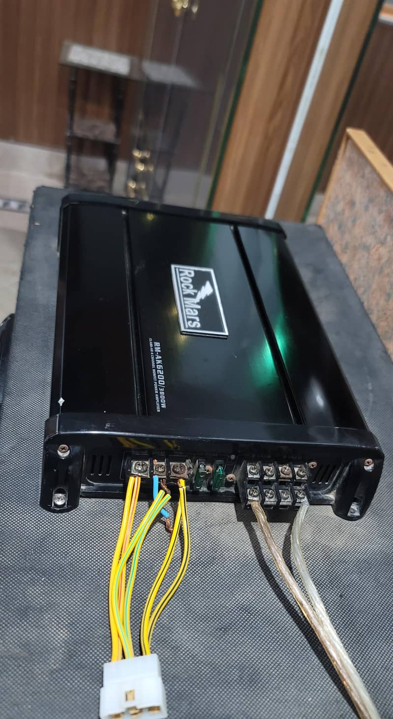 Amplifier + Woofer 1