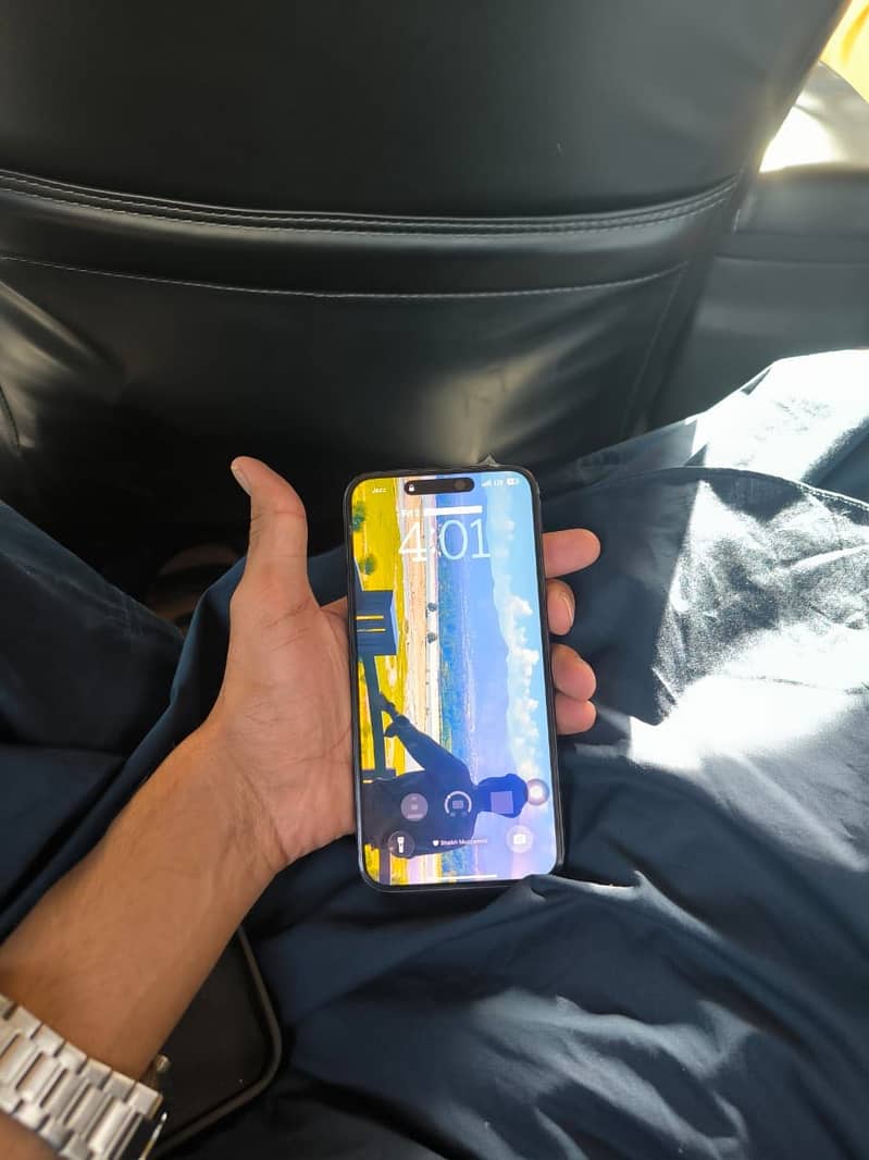 Apple iPhone 15 Pro Max 0
