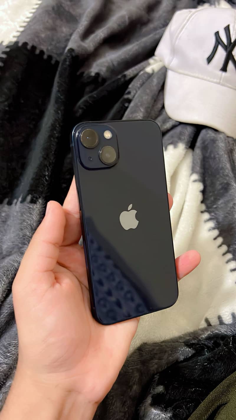 Apple iPhone 13 1