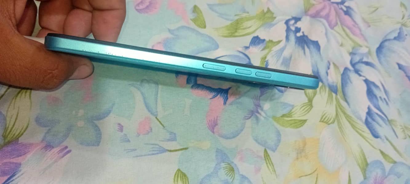Tecno Spark Go 2