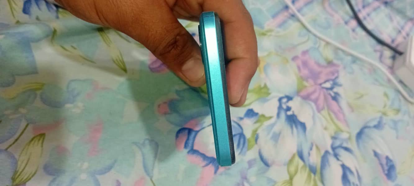 Tecno Spark Go 6