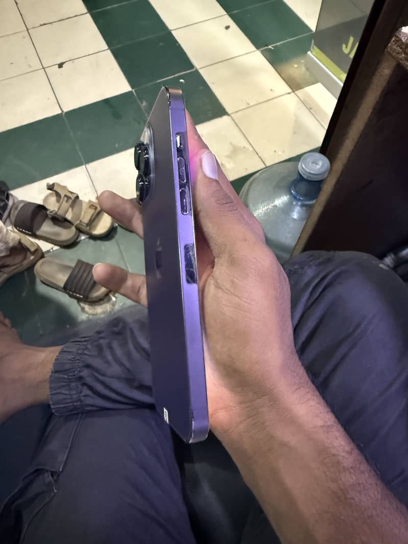 Apple iPhone 14 Pro Max 3