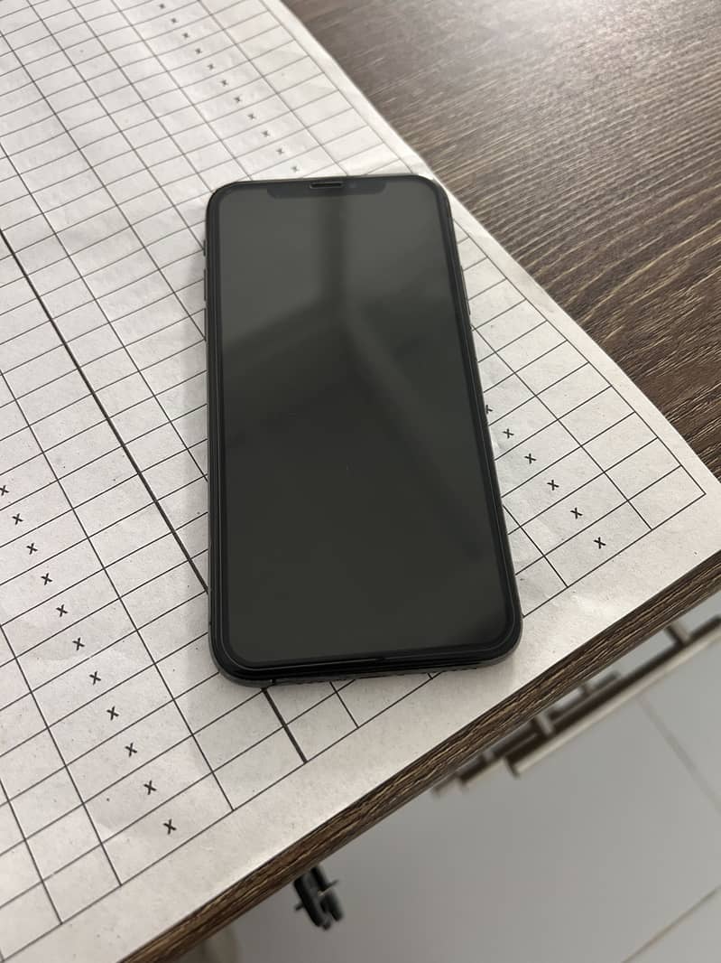 Apple iPhone Xs 3