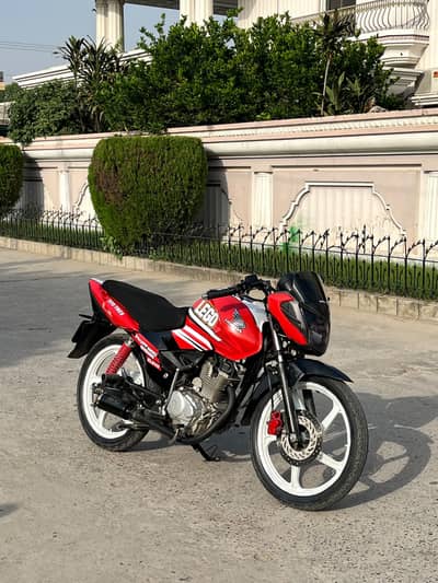 HONDA CB 125F MODIFIED LEGO LIVERY