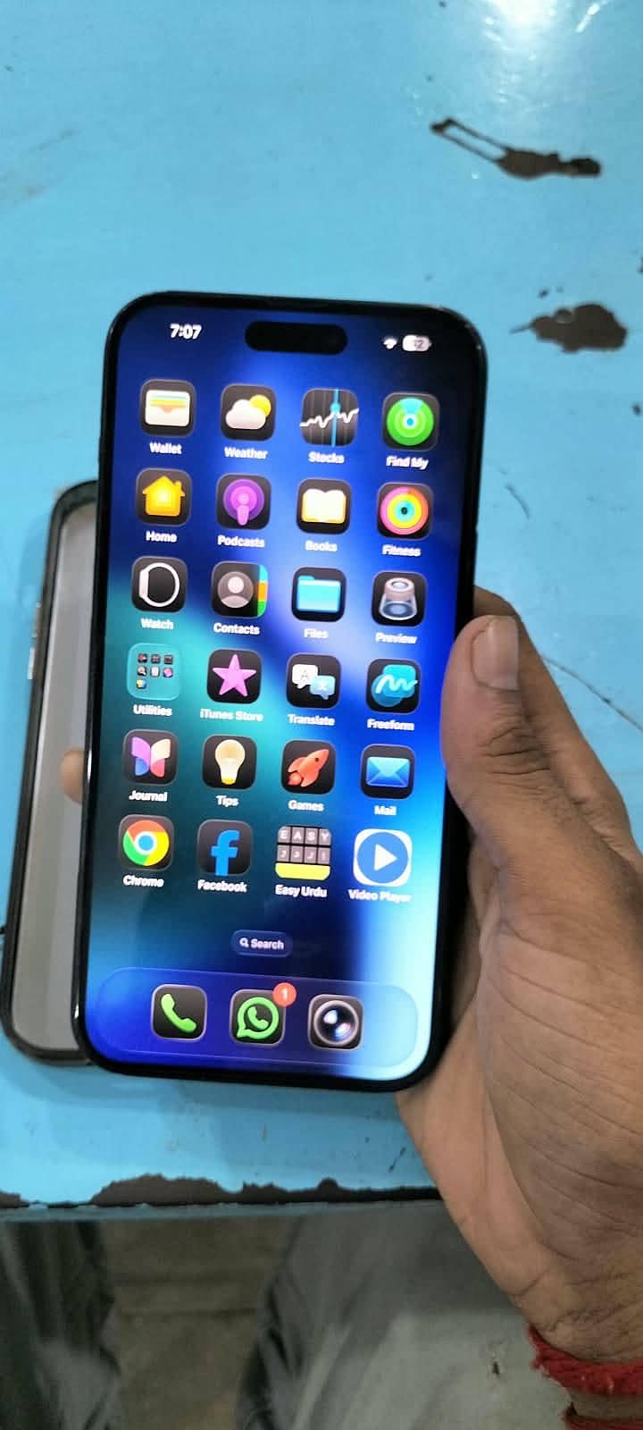 Apple iPhone 15 plus 6