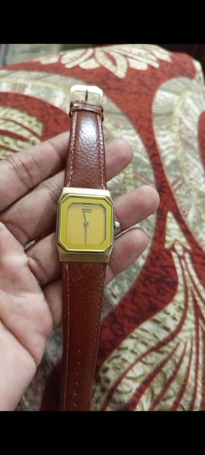 Seiko tank quartz