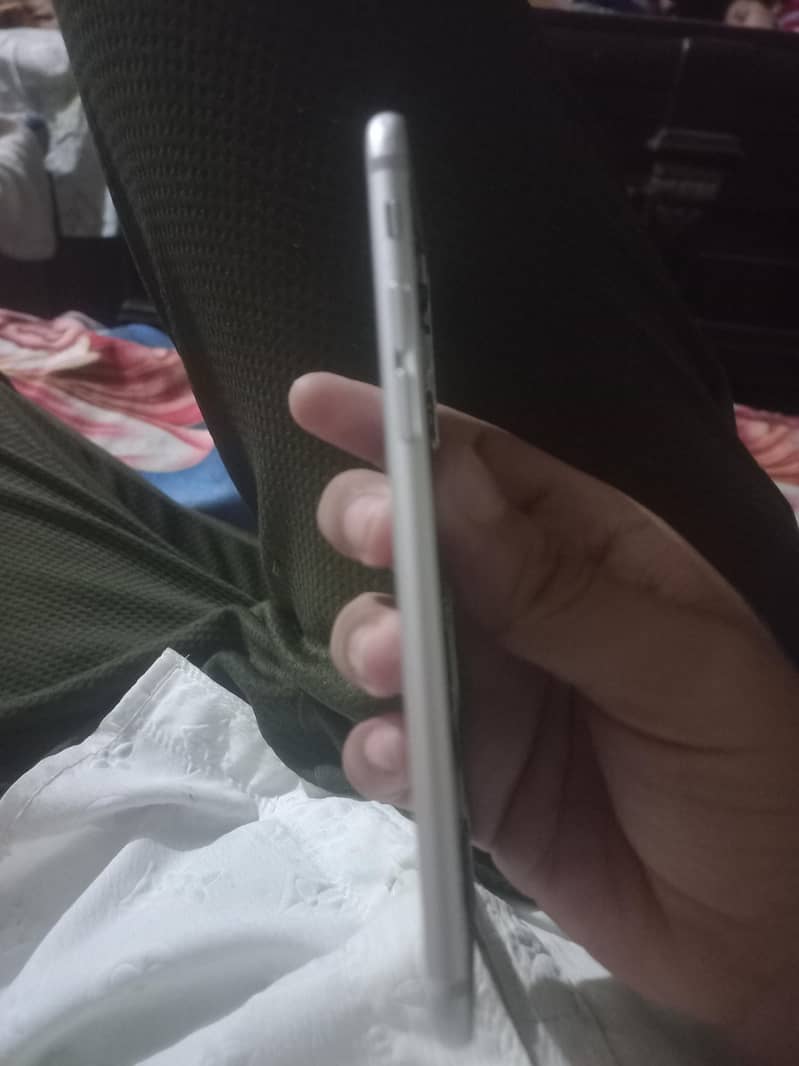 Apple iPhone 6 2