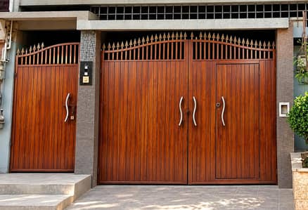 Heavy-Duty Iron Main Gate + Pedestrian Gate – Wood Finish