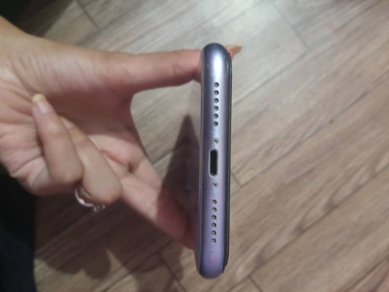 Apple iPhone 11 3