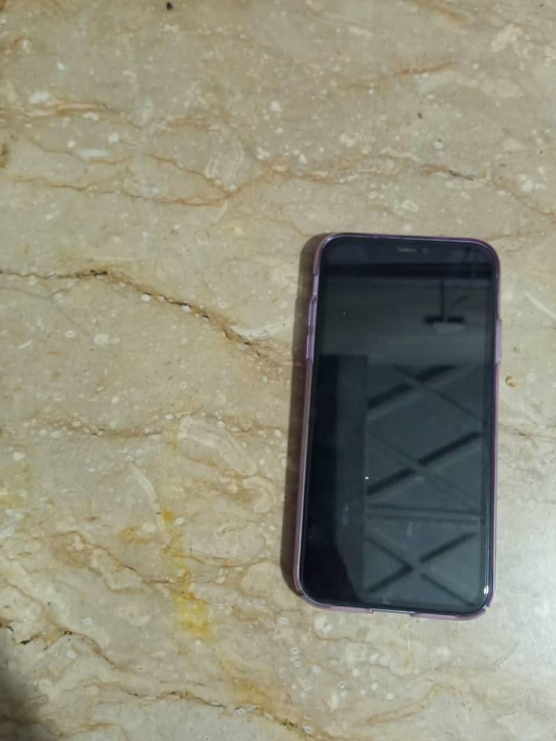 Apple iPhone 11 6