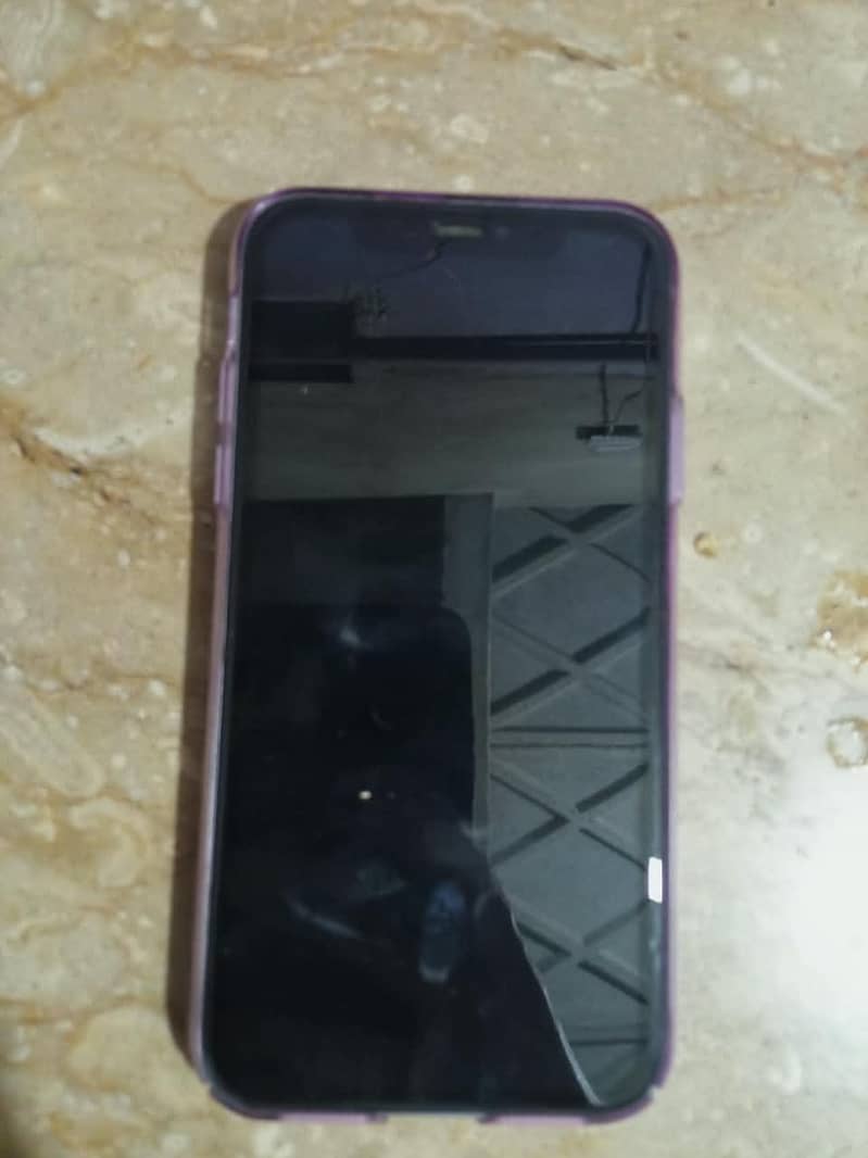 Apple iPhone 11 7