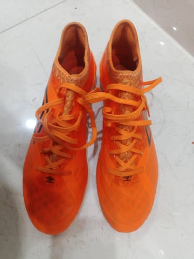 Football shoes Uk 9 ( umbro) velocitia 3 pro hg