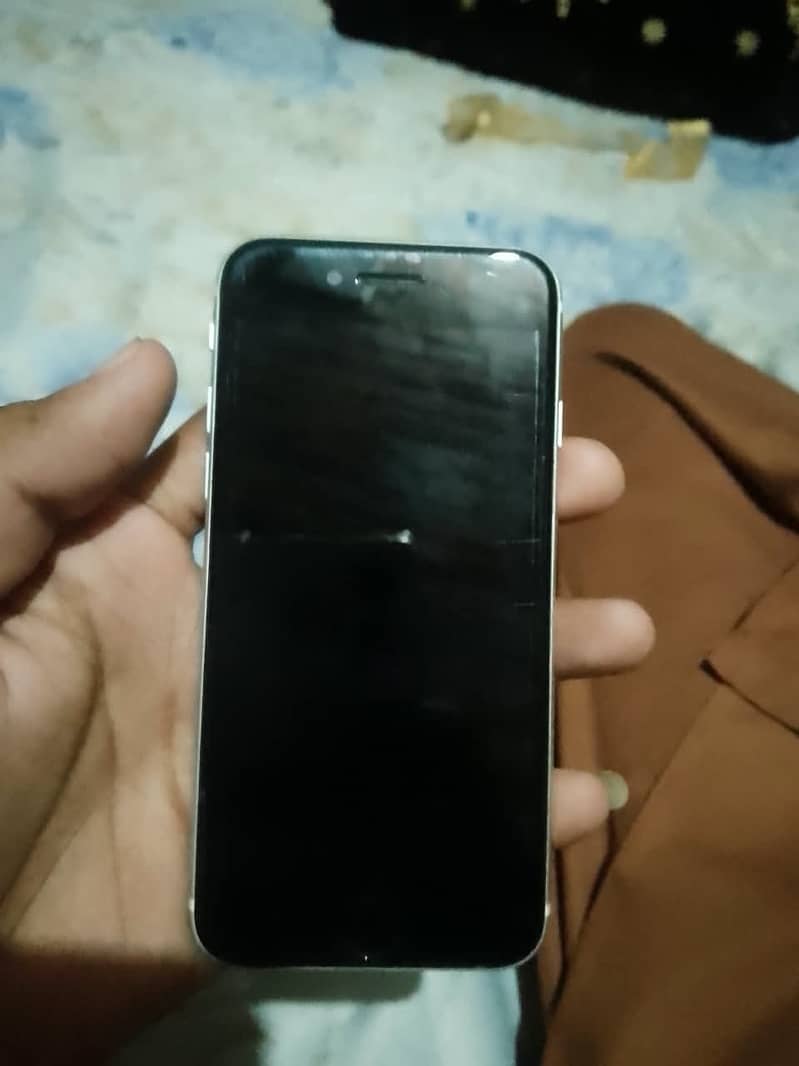 Apple iPhone SE 3