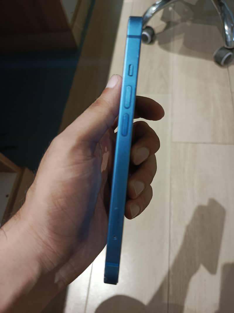 Apple iPhone 13 3