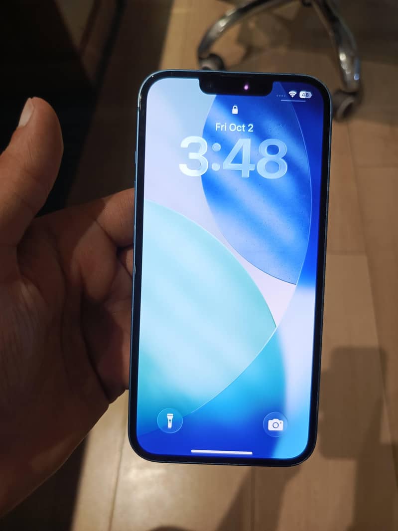 Apple iPhone 13 4