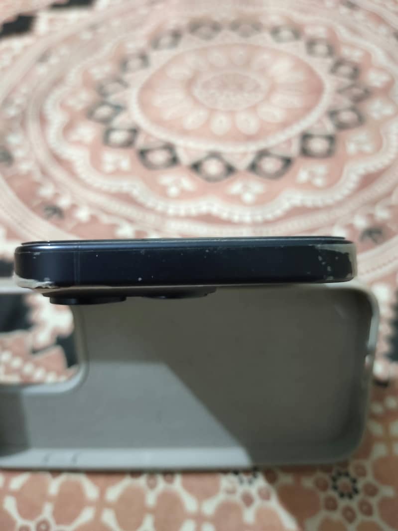 Apple iPhone 15 Pro 6