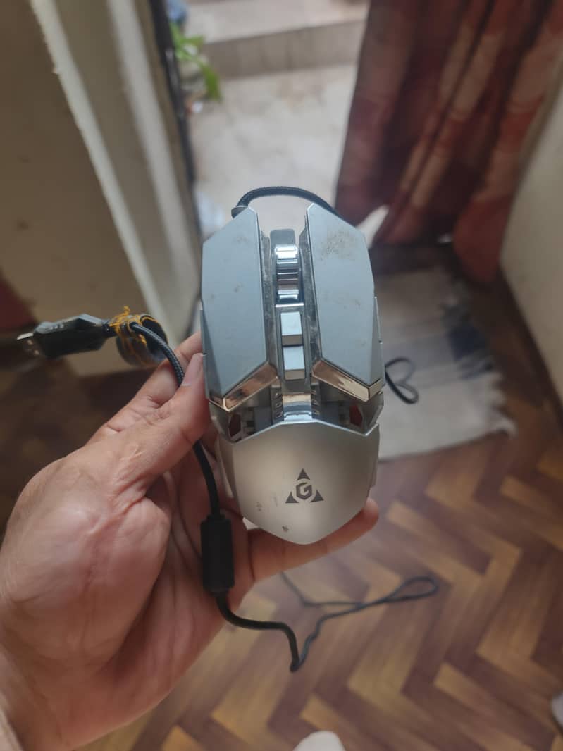 gaming mouse 1