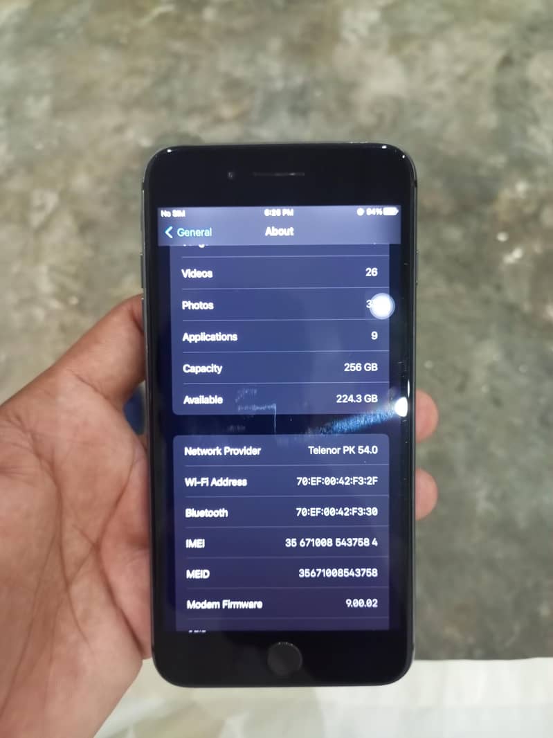 Apple iPhone 8 Plus 1