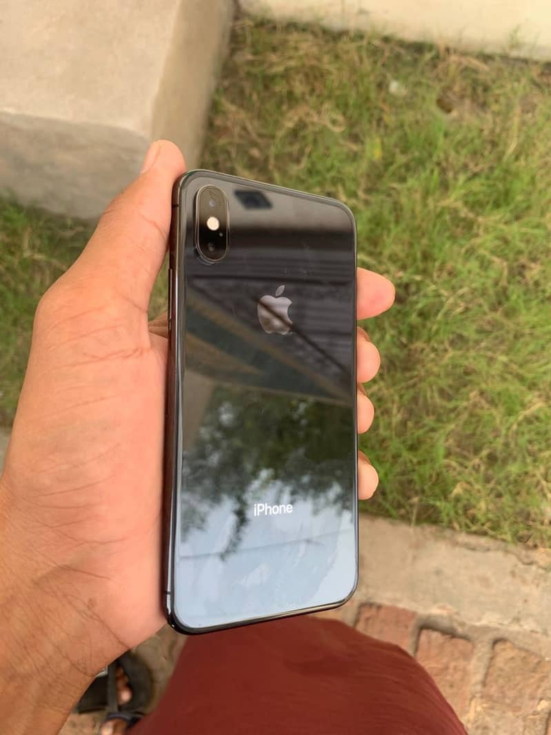 Apple iPhone XS 6
