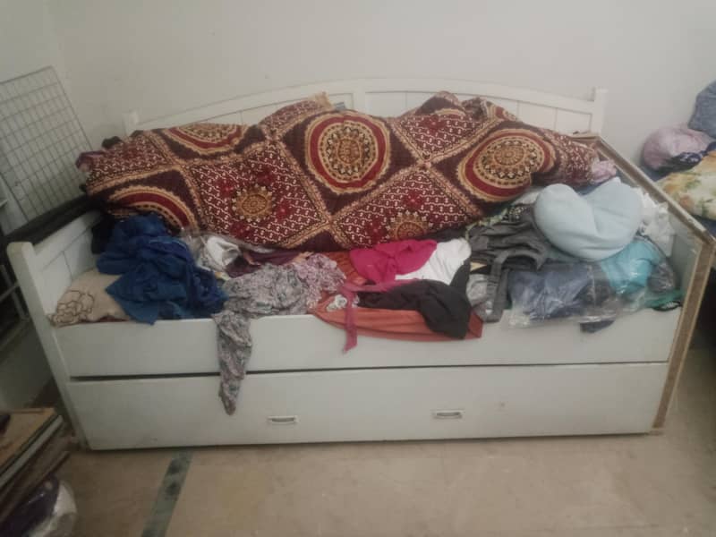 kids bed 1