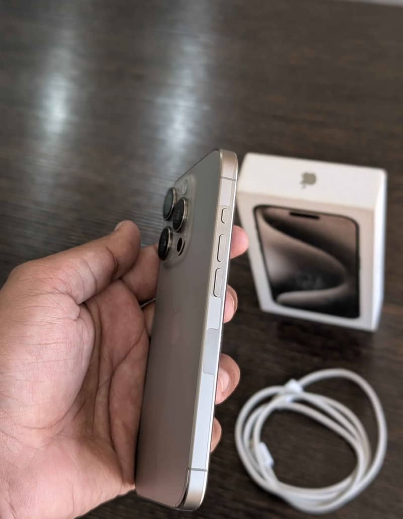 Apple iPhone 15 Pro Max 3
