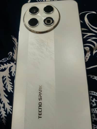 Tecno SPARK 30 Pro