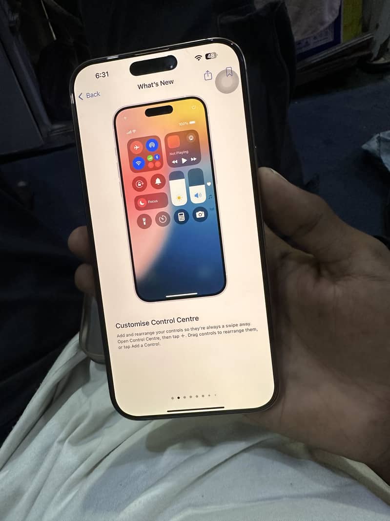 Apple iPhone 16 Pro Max 4