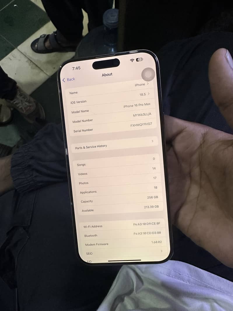 Apple iPhone 16 Pro Max 6