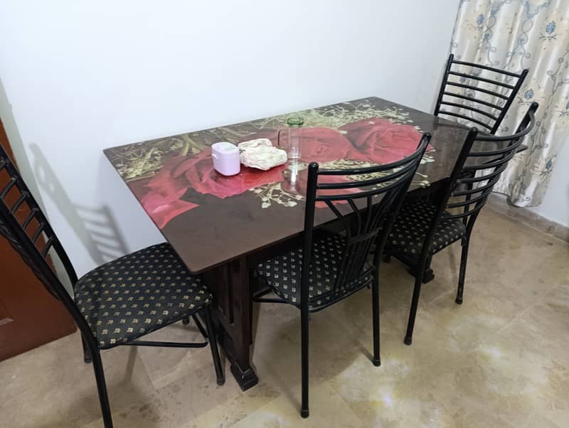 Dining table with 6 chairs 0