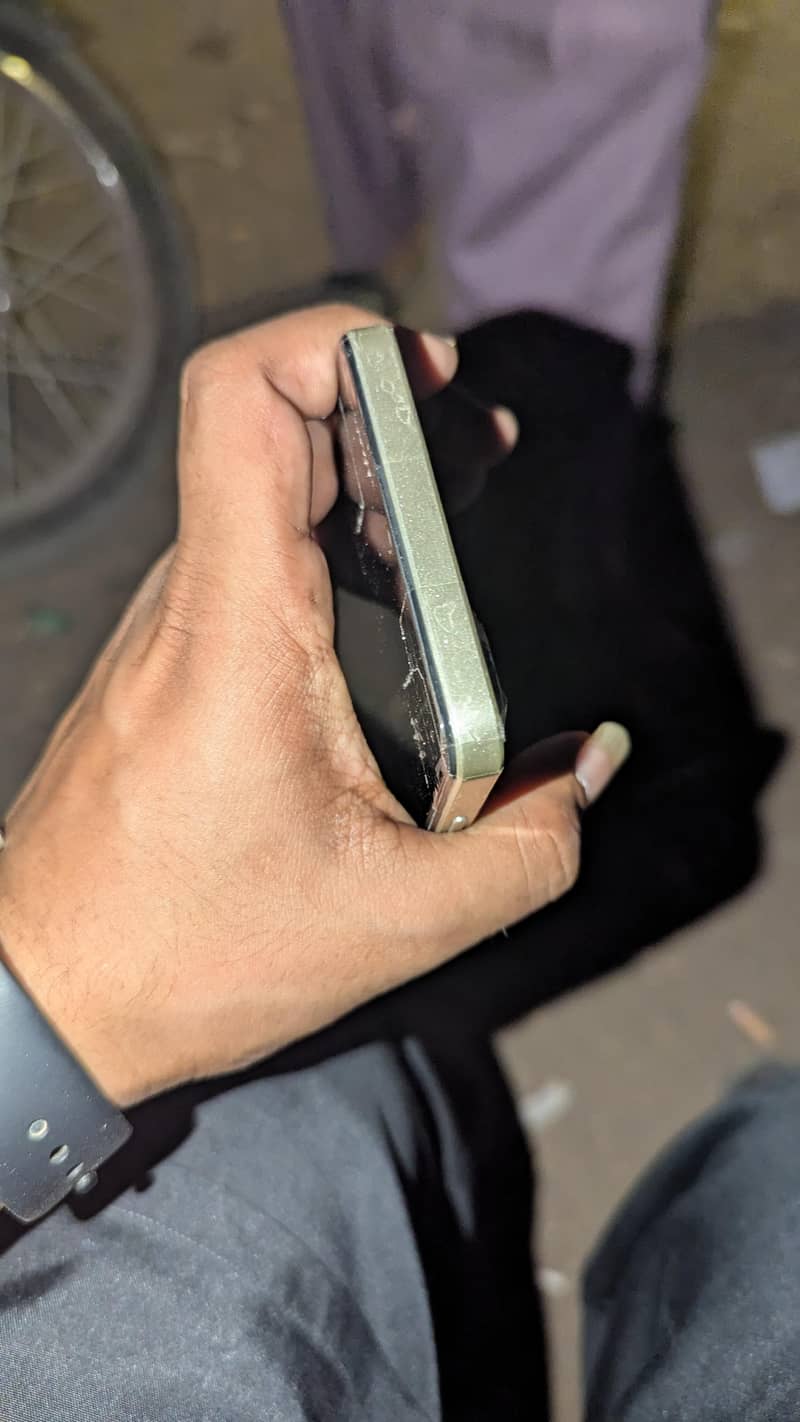 Realme C53 0