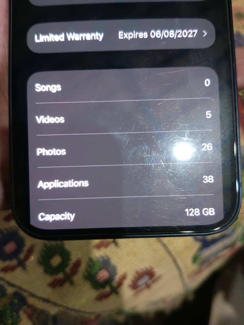 Apple iPhone 13 0