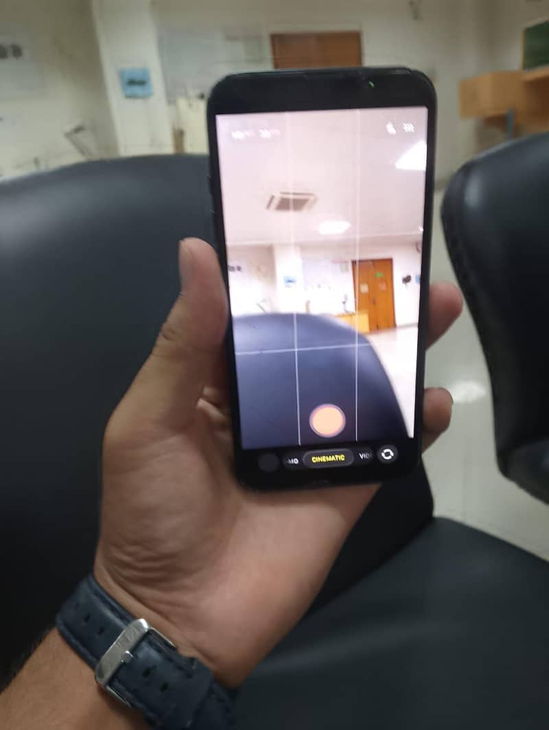 Apple iPhone 13 7