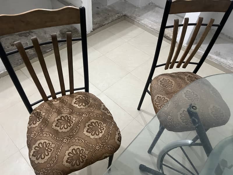 Dinning table with 6 chairs 7