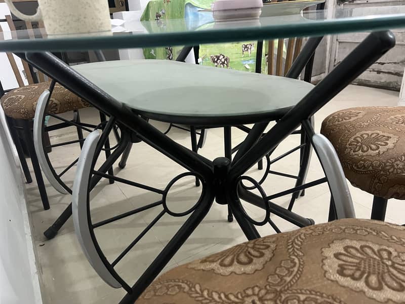 Dinning table with 6 chairs 9