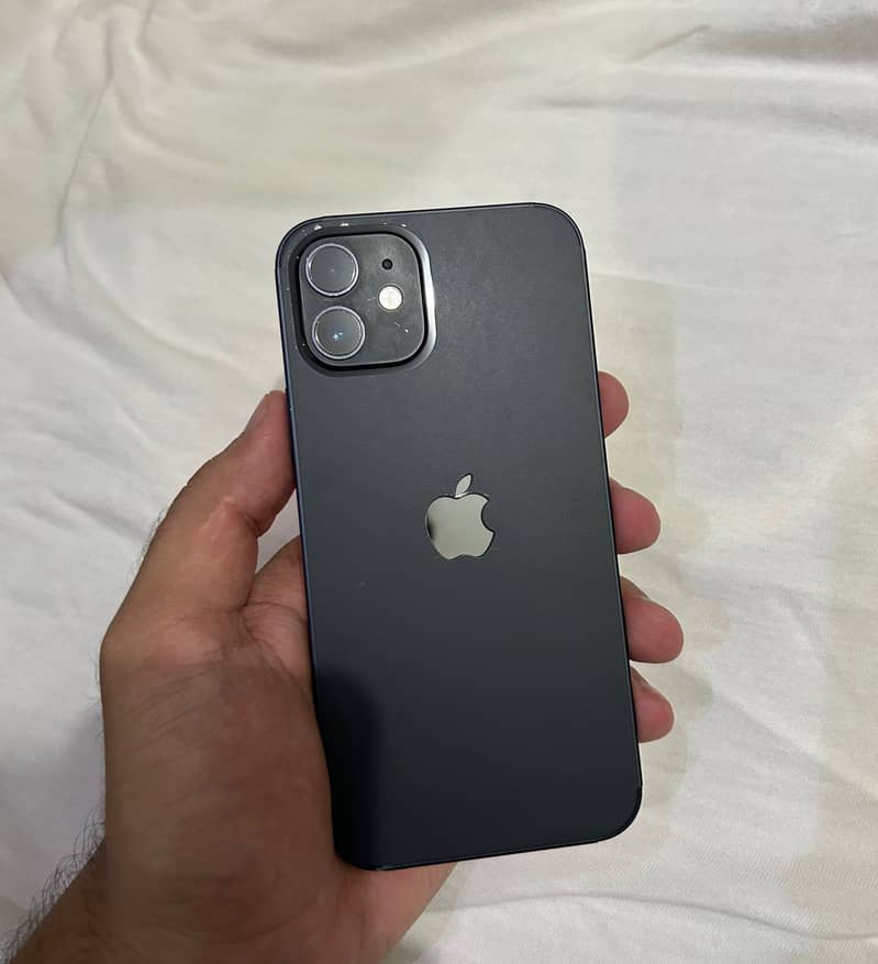 Apple iPhone 12 3
