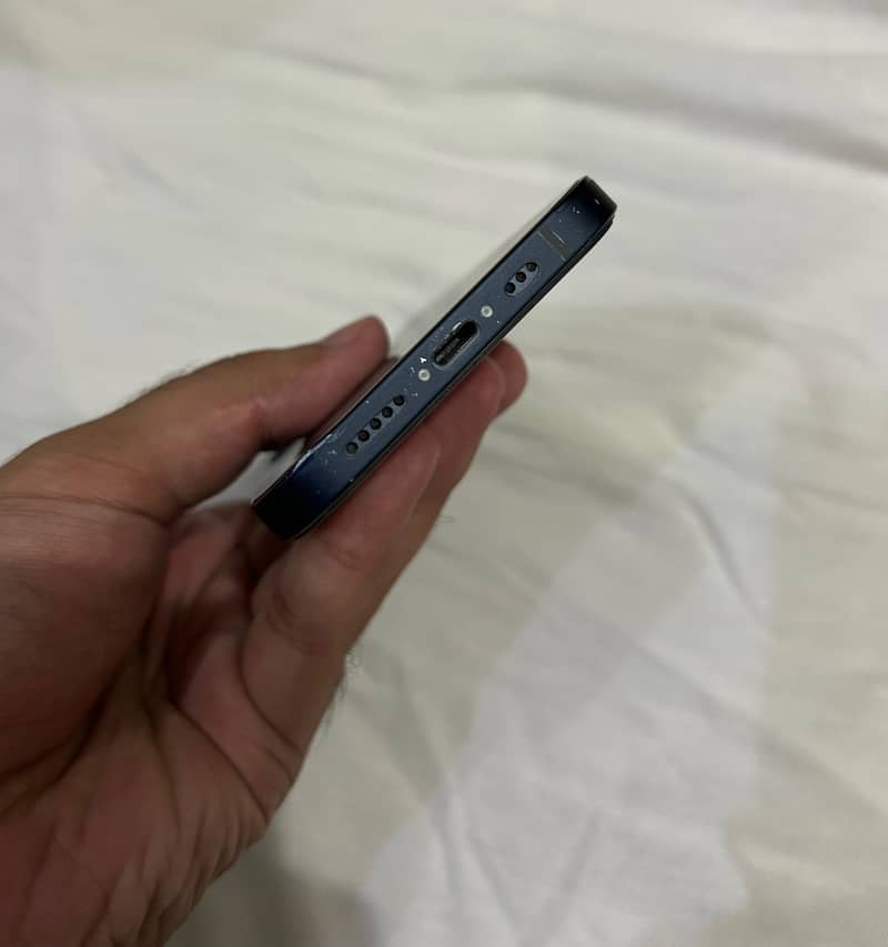 Apple iPhone 12 5