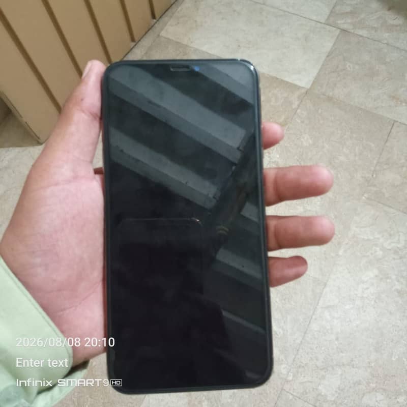 Apple iPhone XS Max 0