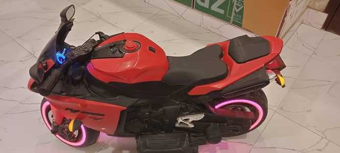 yamaha R1 Latest Style