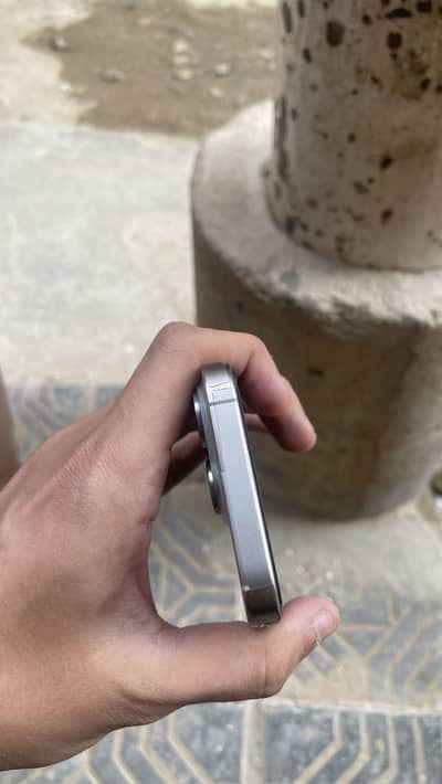 Apple iPhone 15 Pro