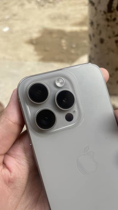 Apple iPhone 15 Pro