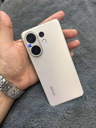 Vivo V60