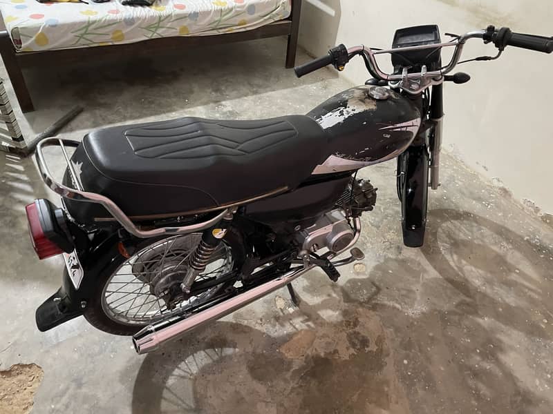 UNIQUE 70 2009 model 1
