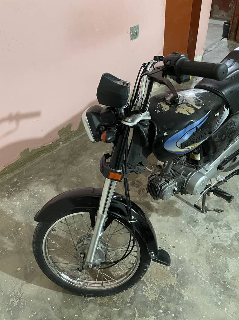 UNIQUE 70 2009 model 4
