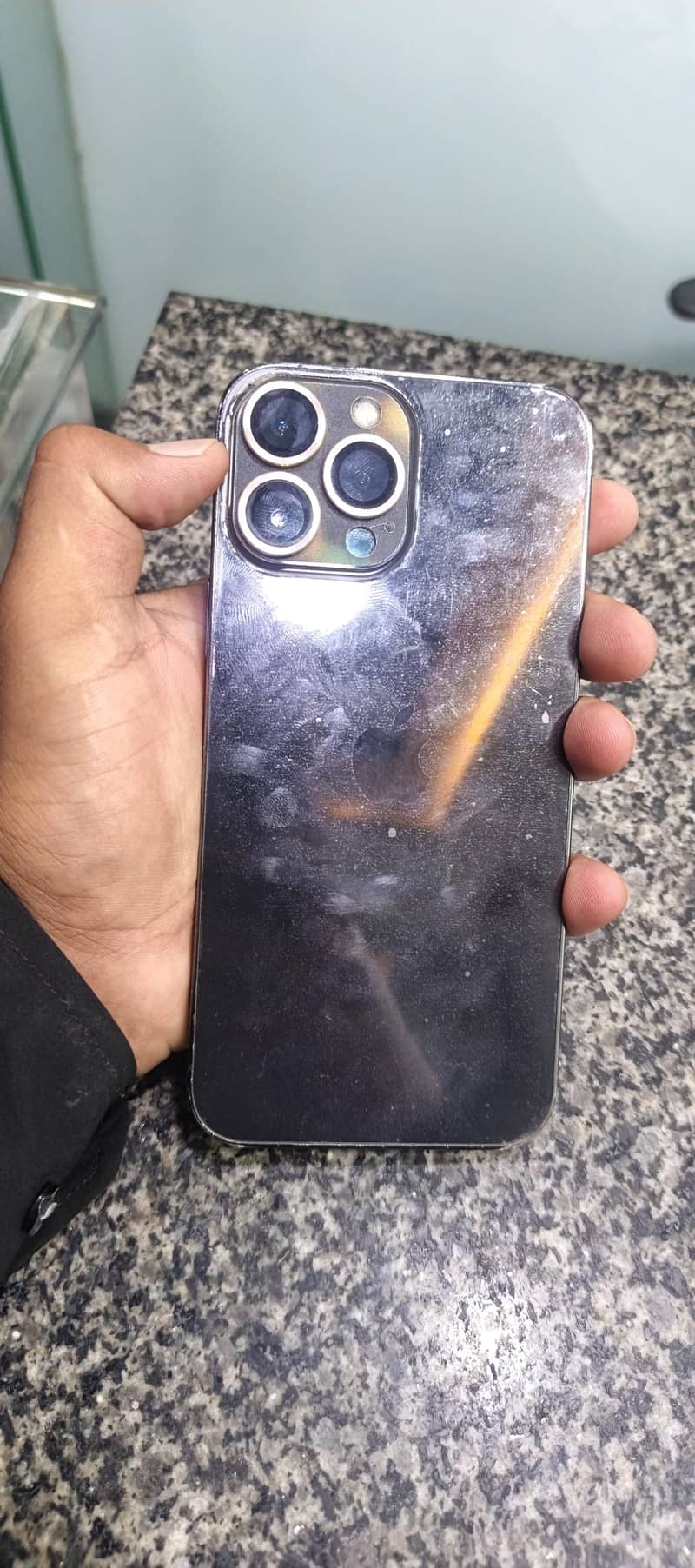 Apple iPhone 13 Pro Max 1